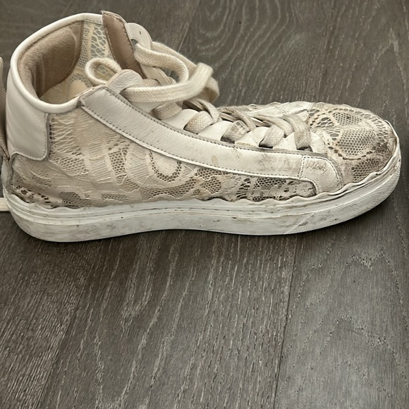 CHLOÉ
Lauren Beige Lace High Top Sneaker - Picture 5 of 8